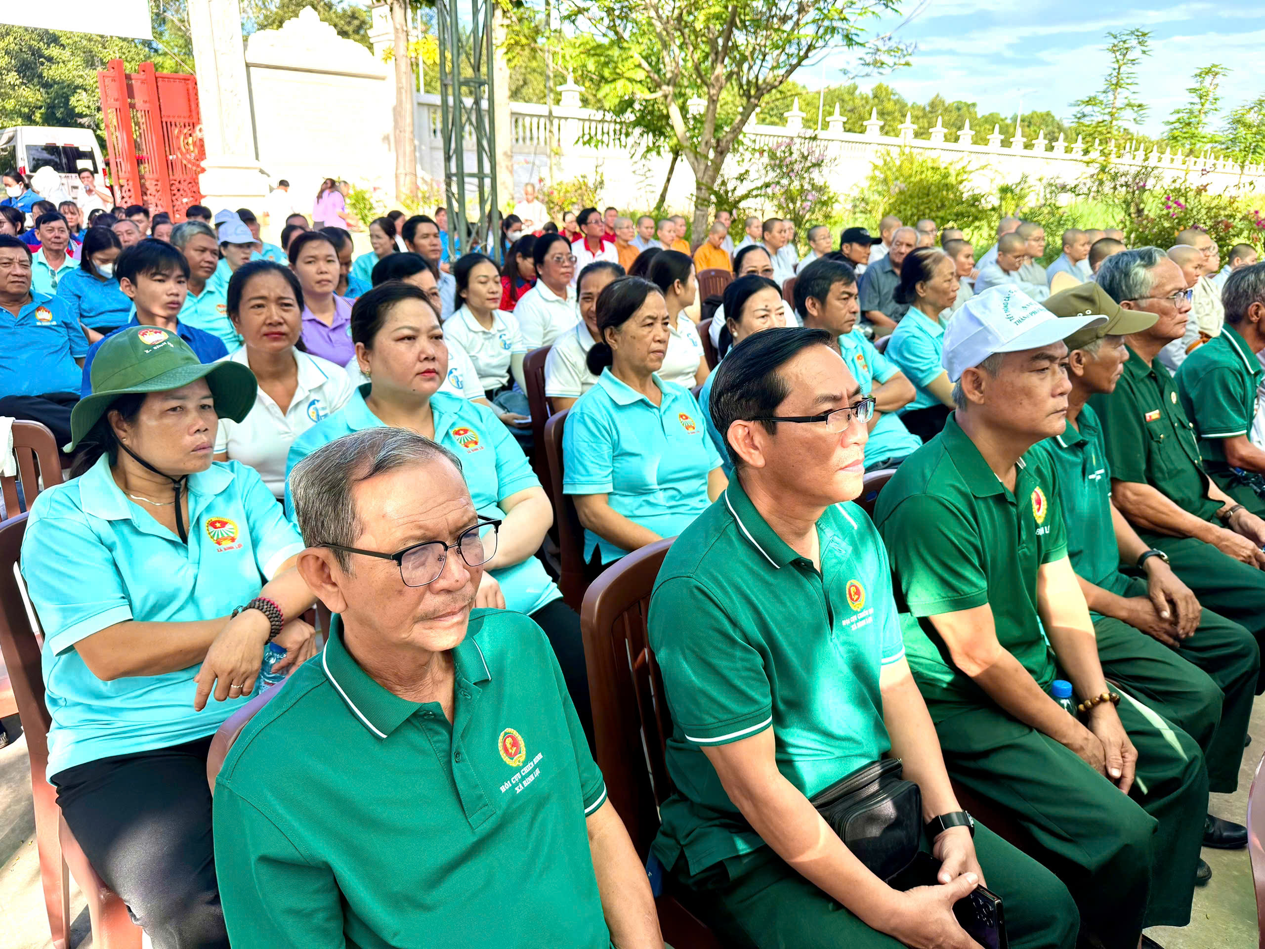 Xã Bình Lợi, TPHCM: Ra mắt công trình tuyến đường hoa kiểu mẫu gắn với chuyển đổi số - Ảnh 2.
