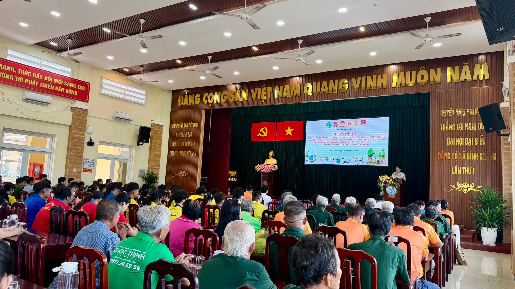 Xã Bình Chánh, TPHCM lan tỏa phong trào sống xanh từ những hành động cụ thể - Ảnh 1.