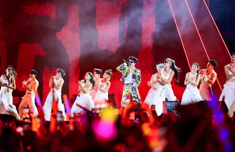 Hòa Minzy, Quang Hùng MasterD bùng nổ trong concert 