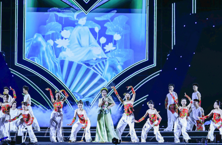Hòa Minzy, Quang Hùng MasterD bùng nổ trong concert 