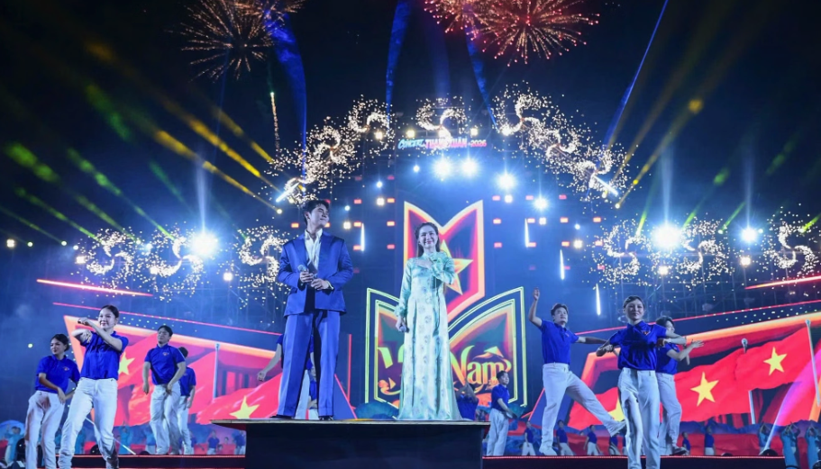 Hòa Minzy, Quang Hùng MasterD bùng nổ trong concert 