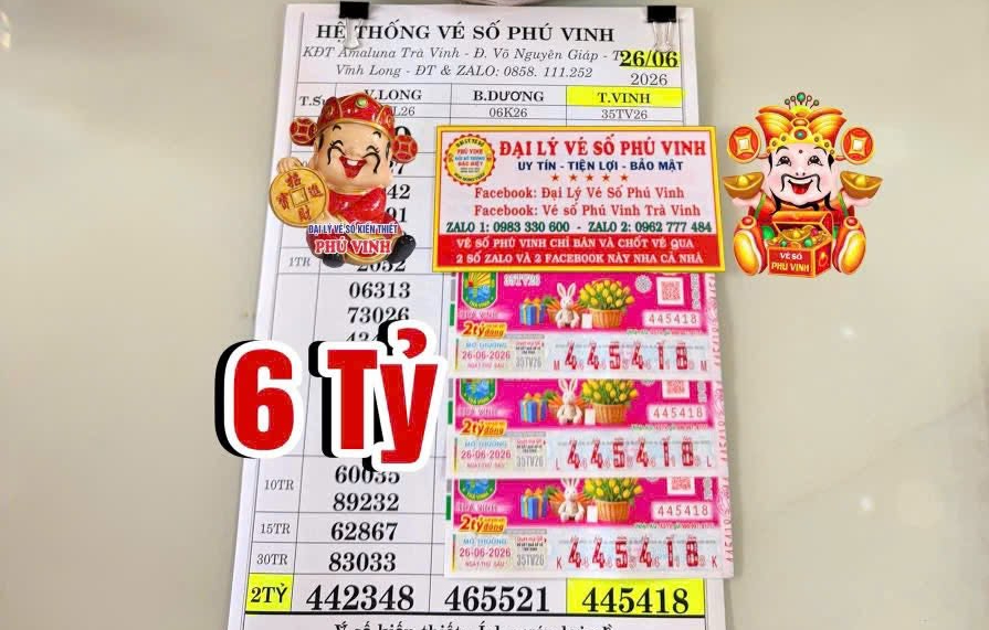 Trúng độc đắc xổ số miền Nam, người đàn ông đưa cả nhà đi đổi thưởng - Ảnh 1.