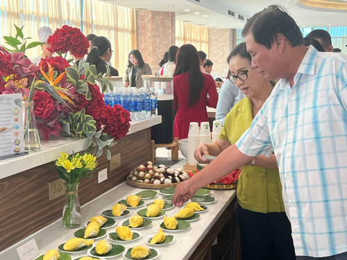 Thưởng thức buffet sầu ri&ecirc;ng tại Cần Thơ - Ảnh 1.