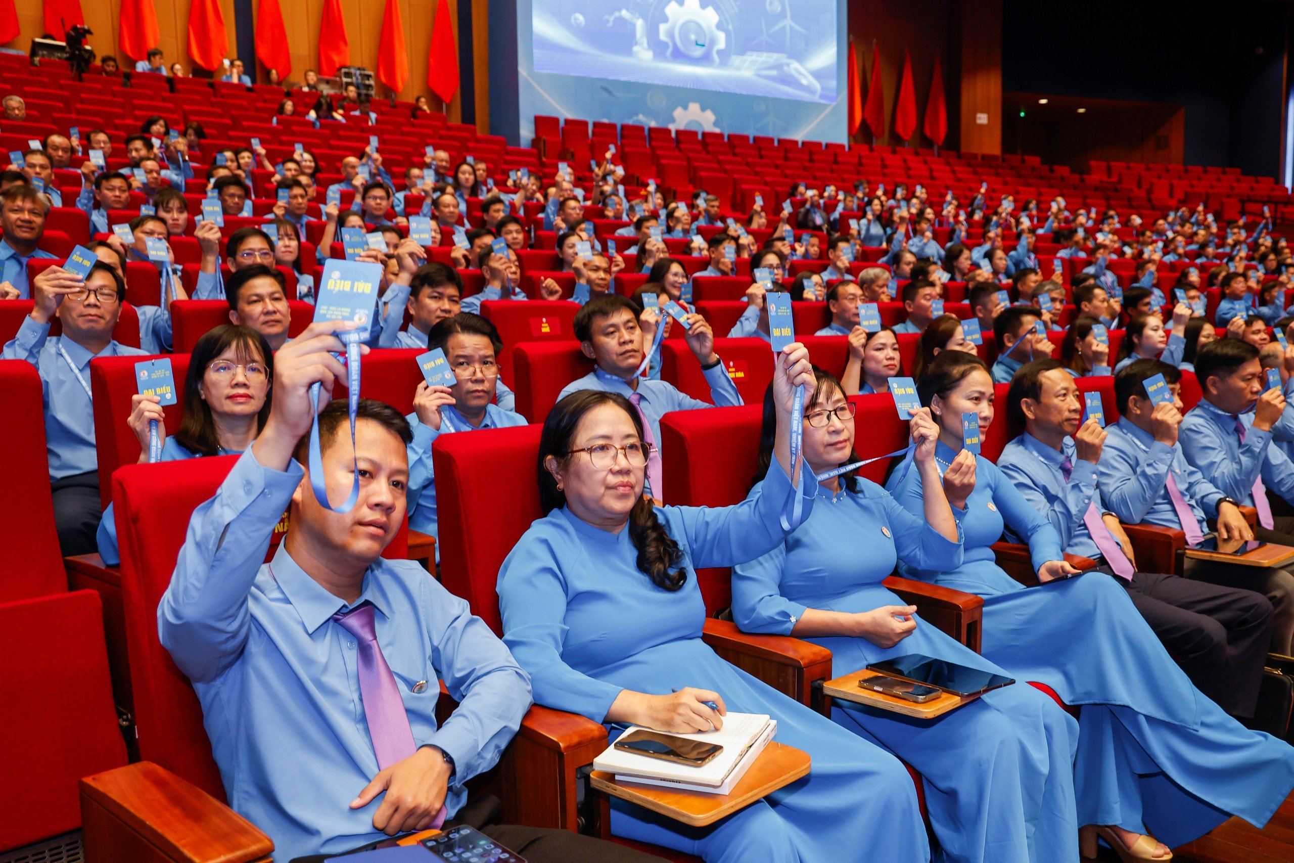 Đại hội XIV C&ocirc;ng đo&agrave;n Việt Nam khai mạc phi&ecirc;n thứ nhất - Ảnh 2.