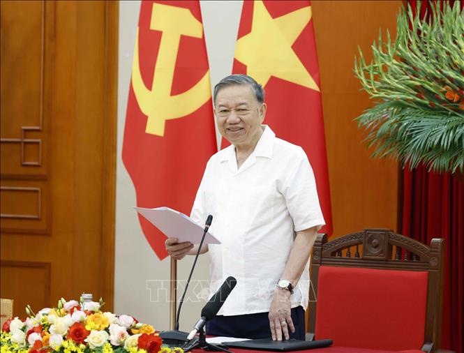 Tổng Bí thư, Chủ tịch nước Tô Lâm: Đổi mới phương thức lãnh đạo của Đảng để làm cho đất nước tự chủ chiến lược, phát triển nhanh, bền vững - Ảnh 2.