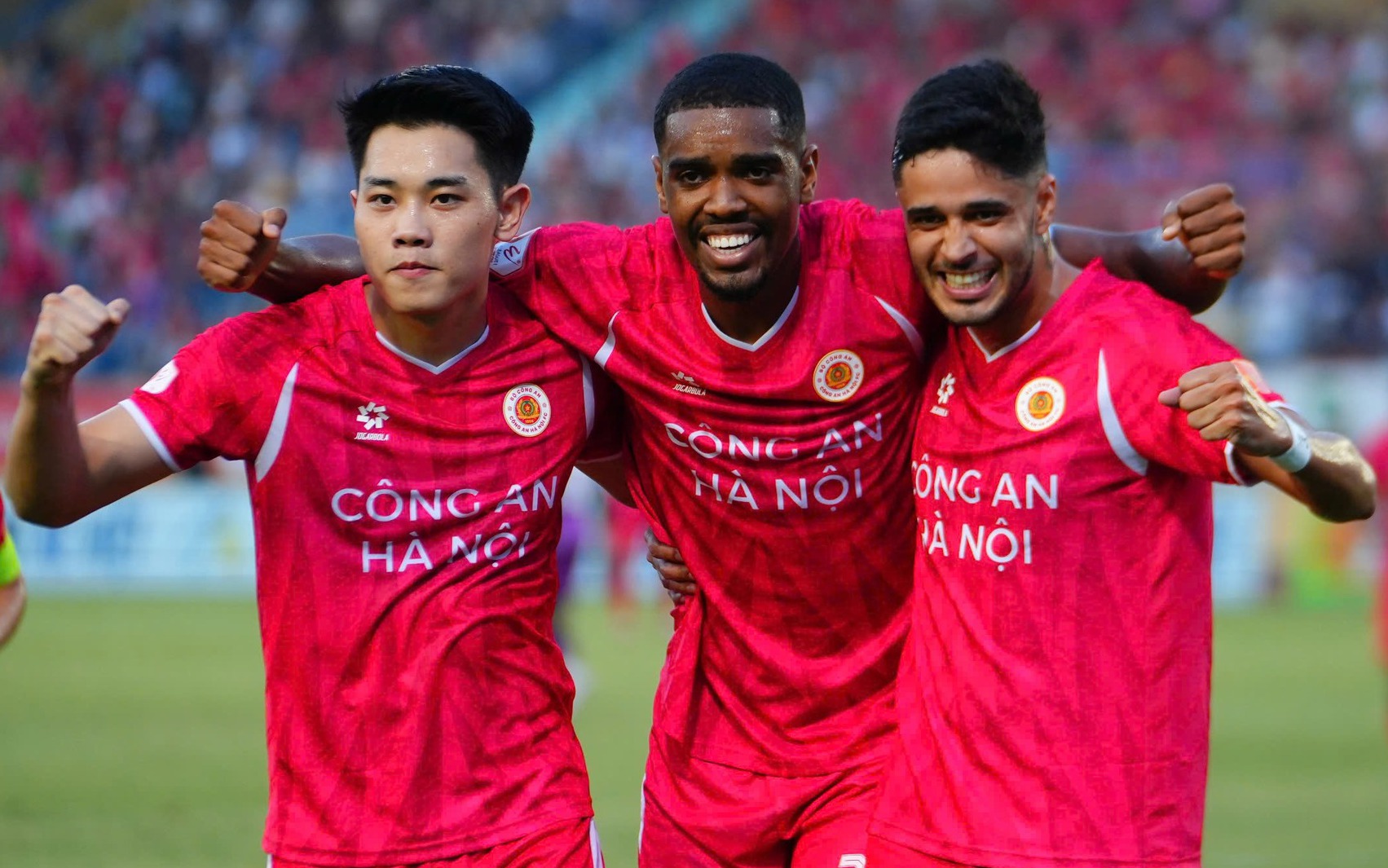 V-League và những gam màu đối lập: Muốn mạnh phải bền - Ảnh 1.