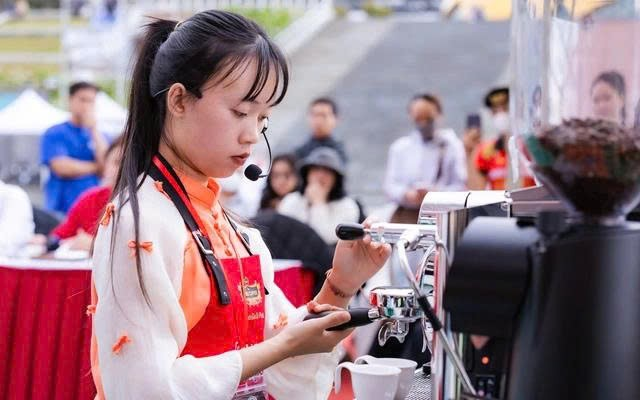 Đằng sau hạt cà phê tỷ đô: Đánh thức "quyền lực mềm" để sinh kế bền vững - Ảnh 4.