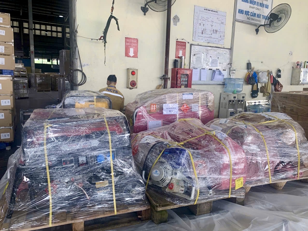 Chuyến bay đặc biệt thứ hai từ Việt Nam tới Venezuela - Ảnh 4.