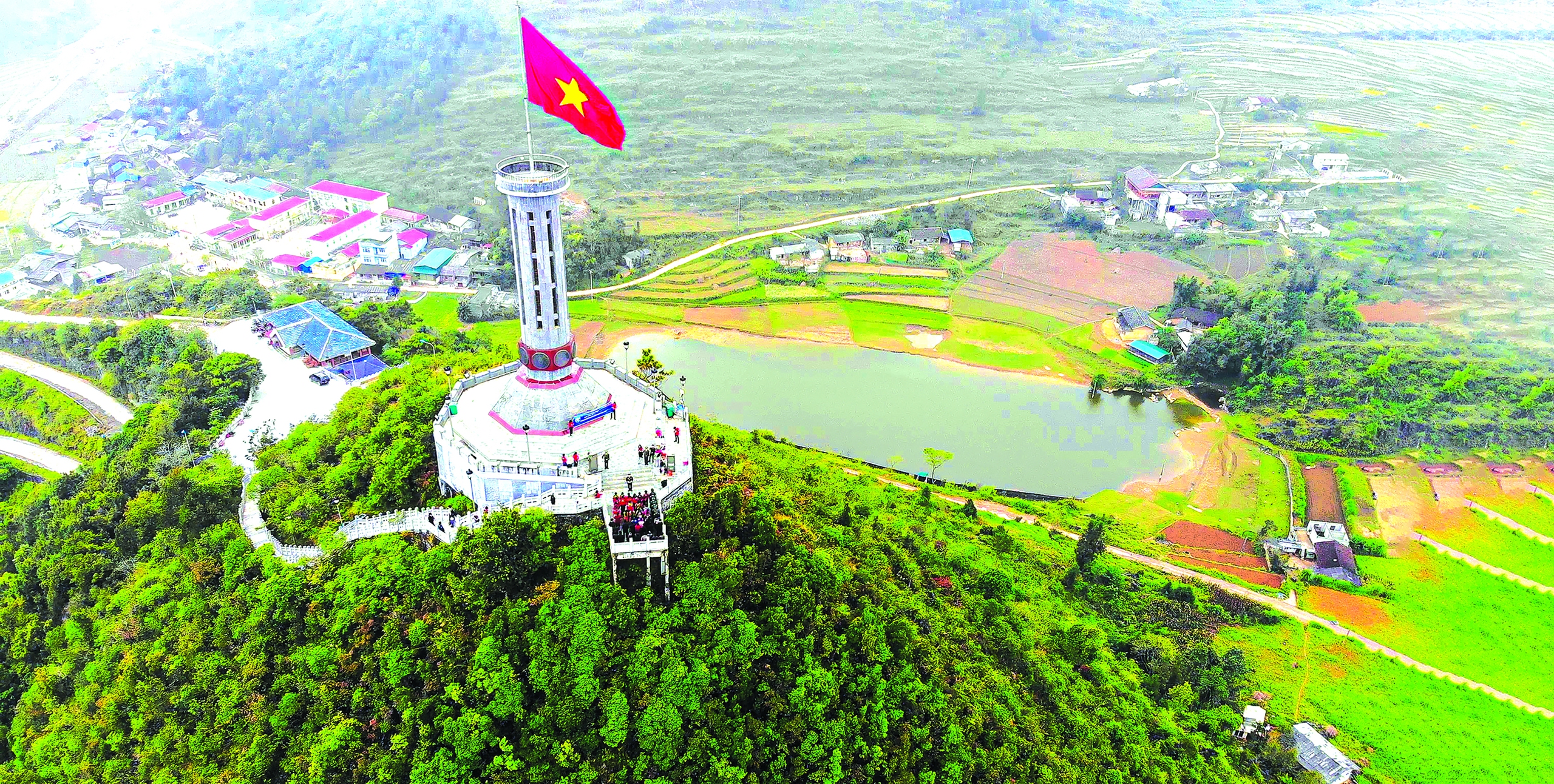 Tự hào cờ Tổ quốc: Lễ chào cờ ý nghĩa tại các điểm cực của Tổ quốc 2026 - Ảnh 7.