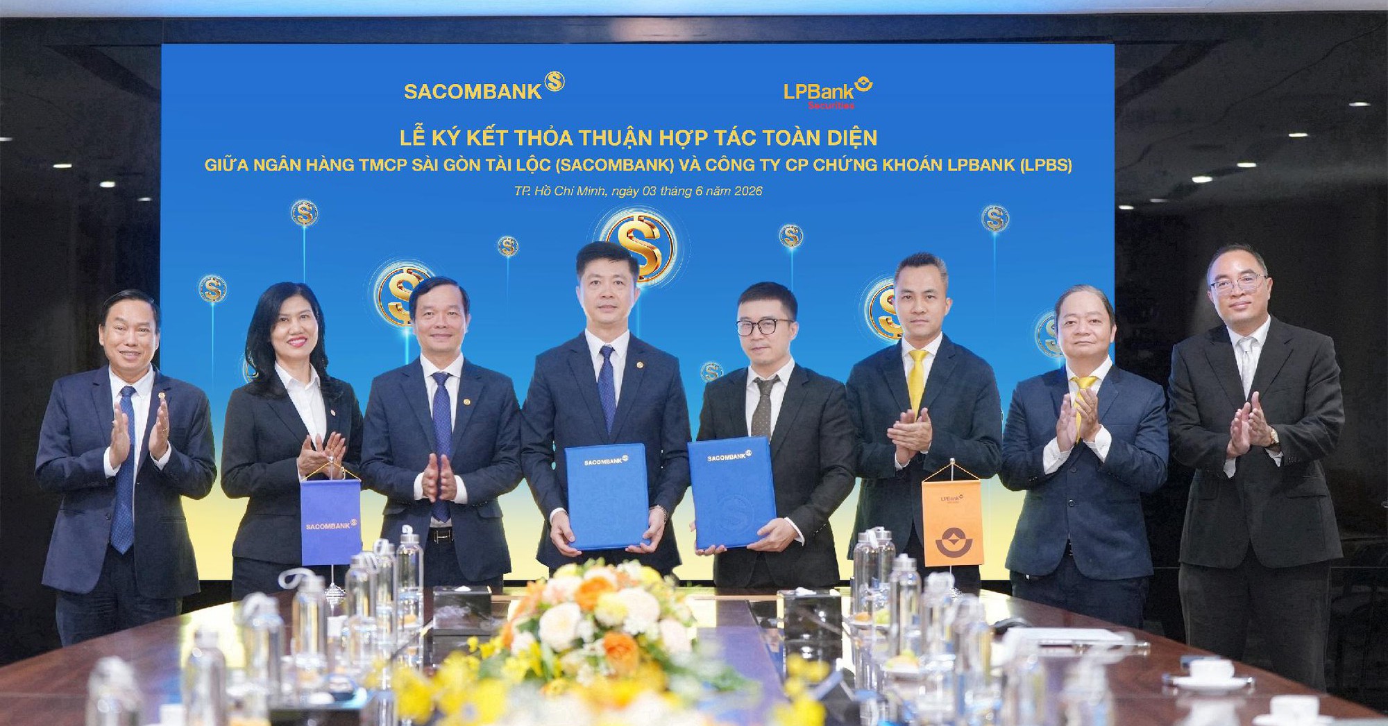 SACOMBANK và LPBS ký kết hợp tác toàn diện, gia tăng tiện ích và trải nghiệm cho khách hàng