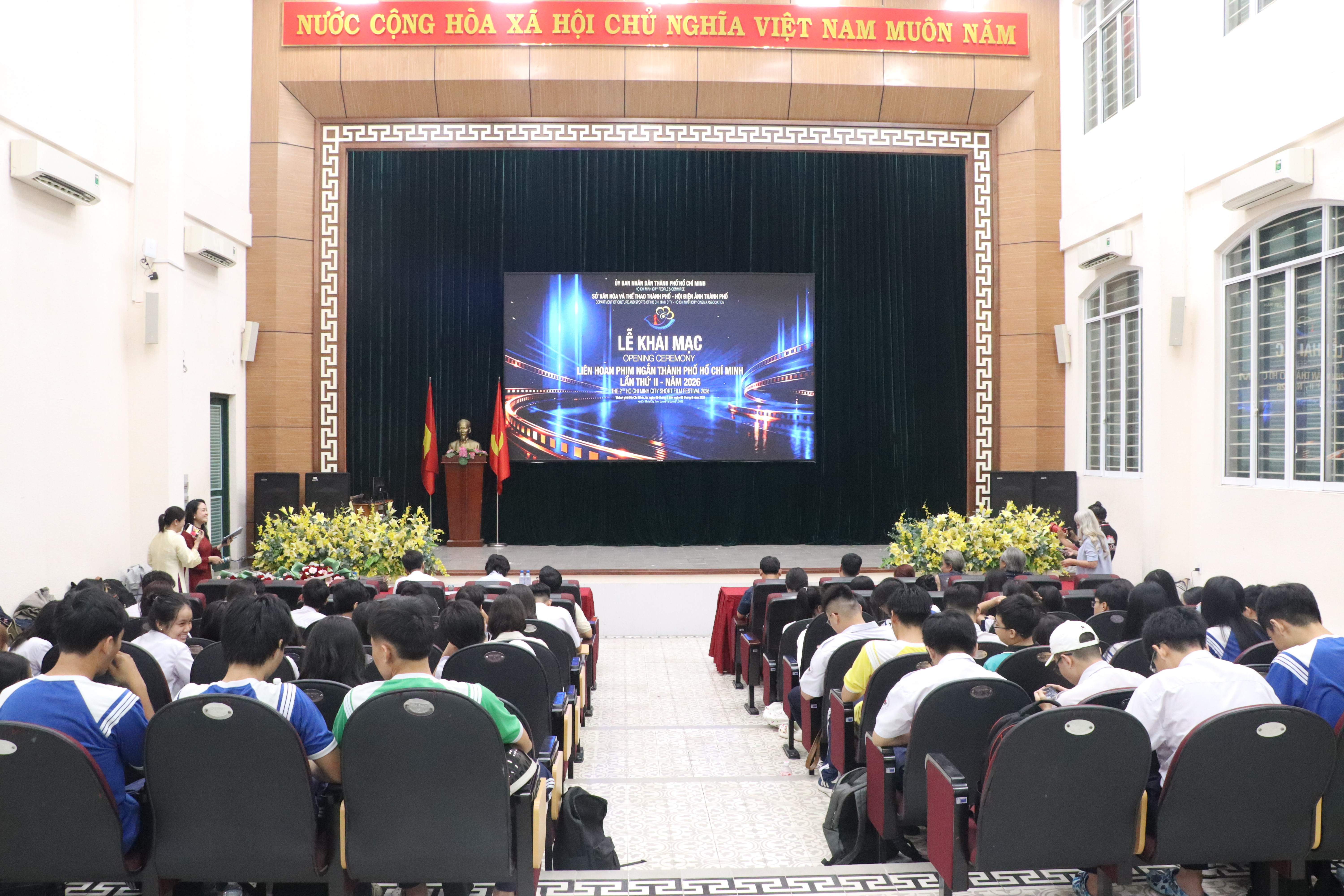 Đưa điện ảnh đến cộng đồng - Ảnh 1.