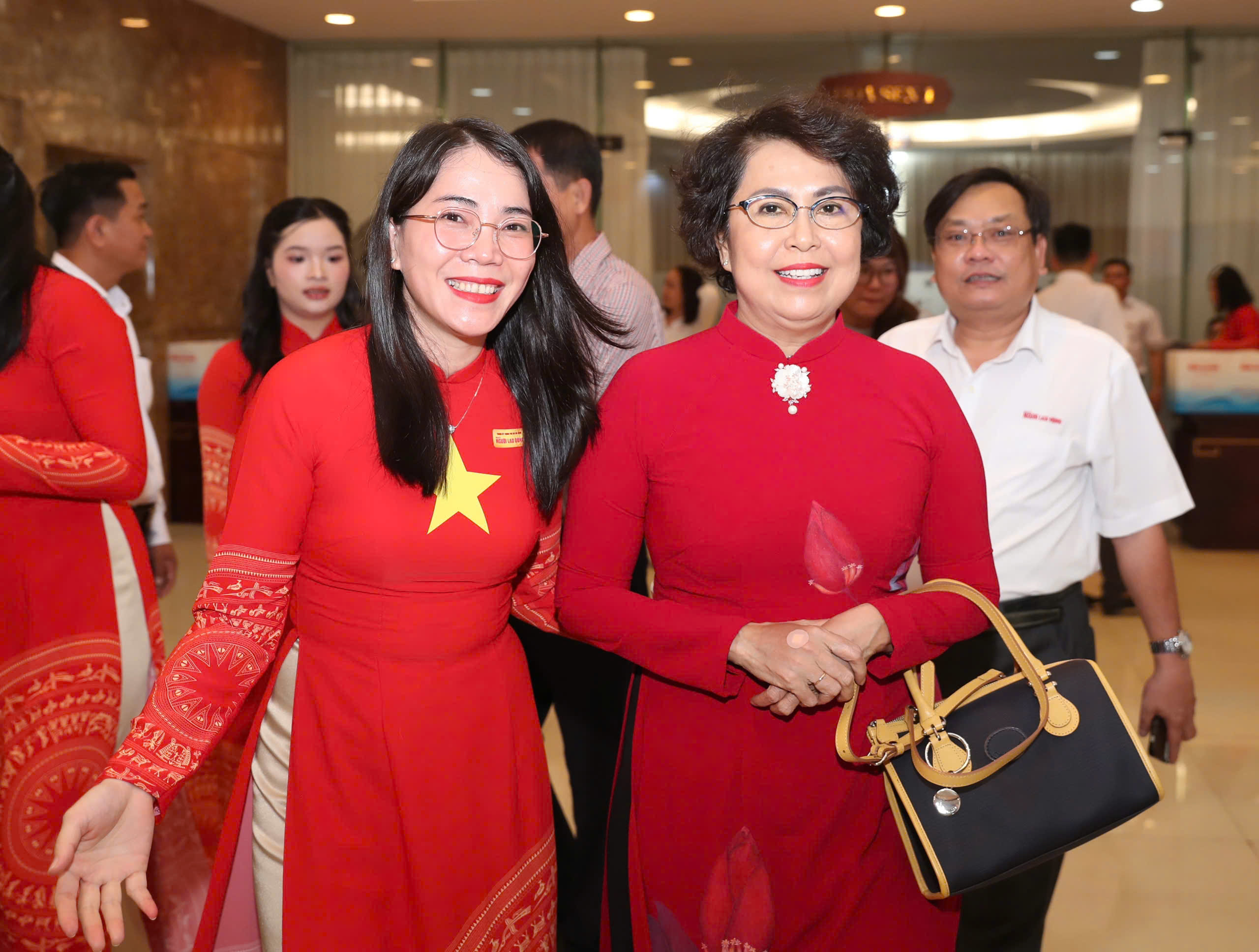 Báo Người Lao Động tổ chức Lễ kỷ niệm 7 năm chương trình Tự hào cờ Tổ quốc - Ảnh 2.