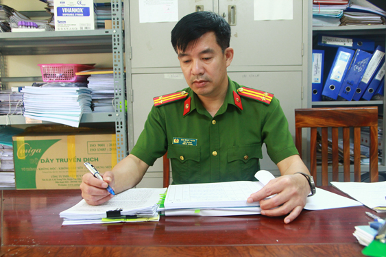 Người giữ "nhịp thở" sau song sắt - Ảnh 1.