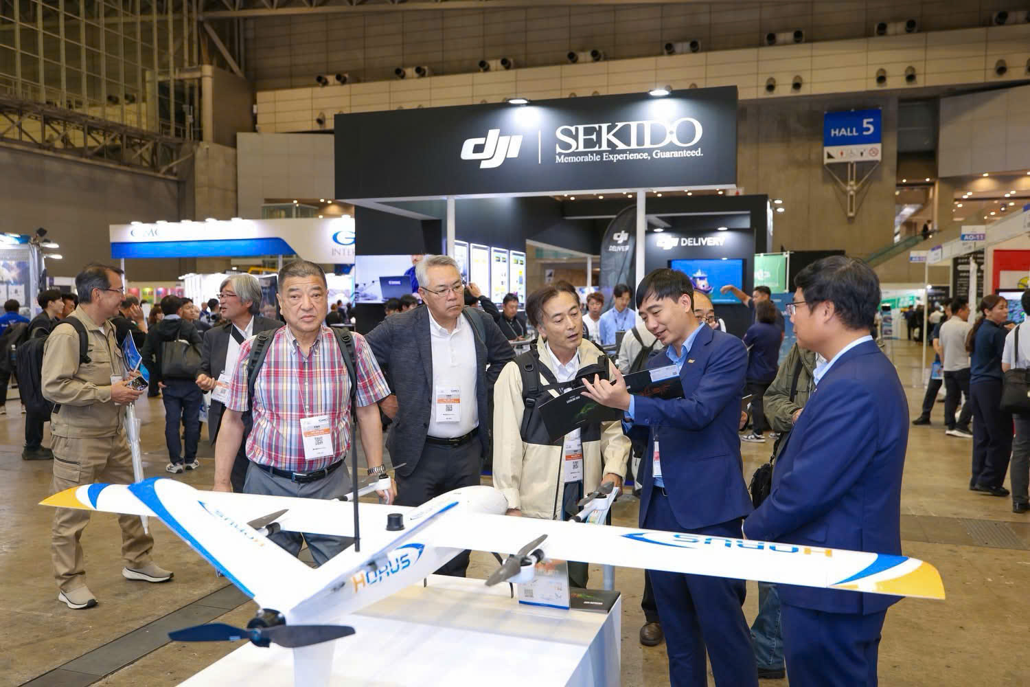 Doanh nghiệp Việt trình làng loạt UAV “made in Vietnam” tại Nhật Bản - Ảnh 2.