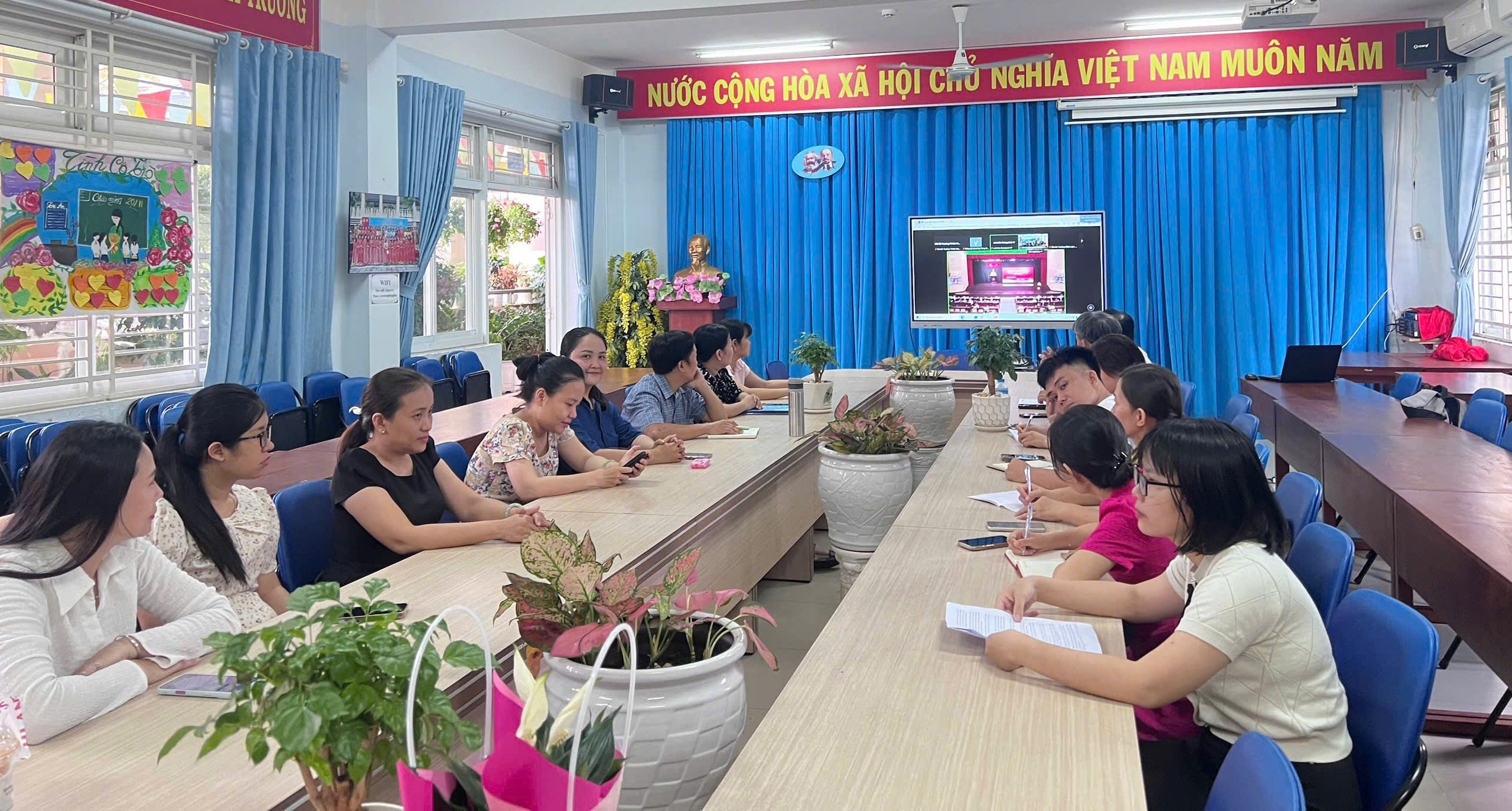 Gần 1.500 cán bộ, đảng viên phường Tăng Nhơn Phú học tập Nghị quyết 09-NQ/TW - Ảnh 9.