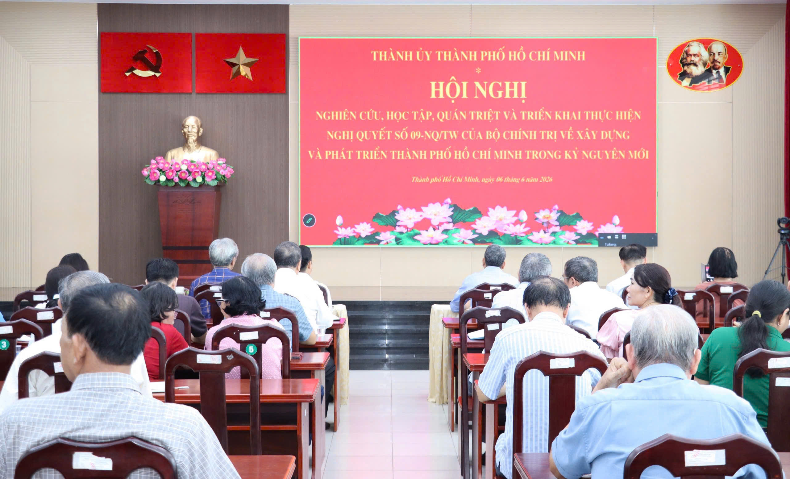 Gần 1.500 cán bộ, đảng viên phường Tăng Nhơn Phú học tập Nghị quyết 09-NQ/TW - Ảnh 1.