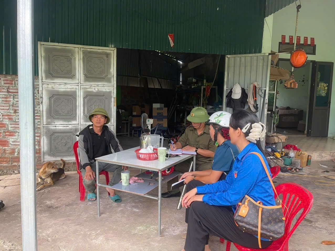 Người giữ nhịp bản hòa âm đoàn kết - Ảnh 3. Người giữ nhịp bản hòa âm đoàn kết - Ảnh 3.