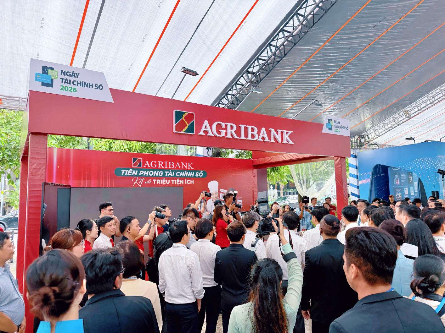 Ấn tượng với hệ sinh thái số Agribank tại Ngày tài chính số 2026 - Ảnh 1.