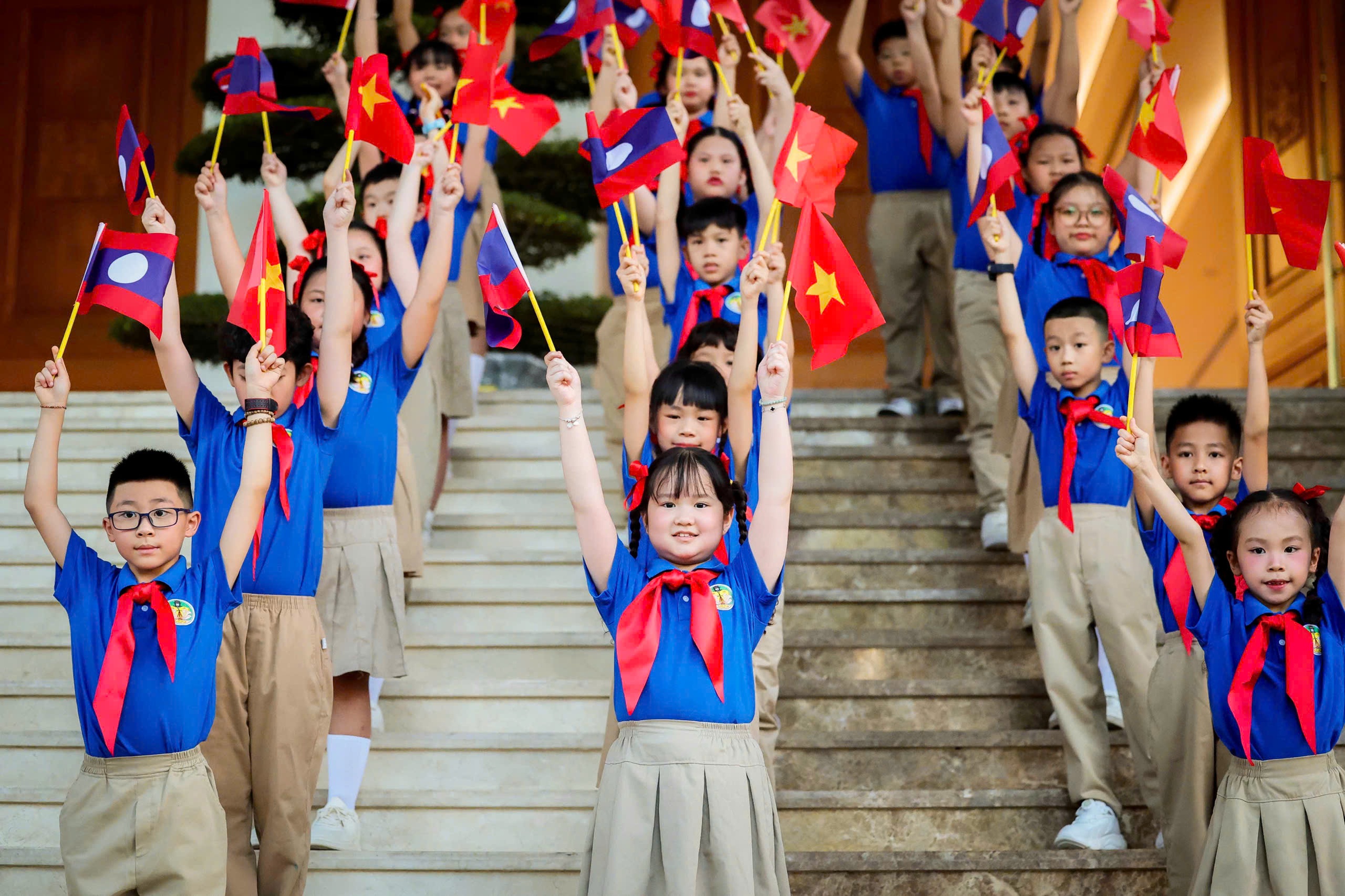 Thủ tướng Lê Minh Hưng và Thủ tướng Lào chứng kiến ký 4 văn kiện hợp tác - Ảnh 4.