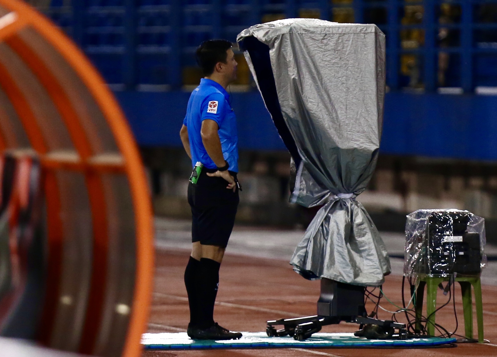 V-League và những gam màu đối lập (*): Trọng tài - Không thể mãi là