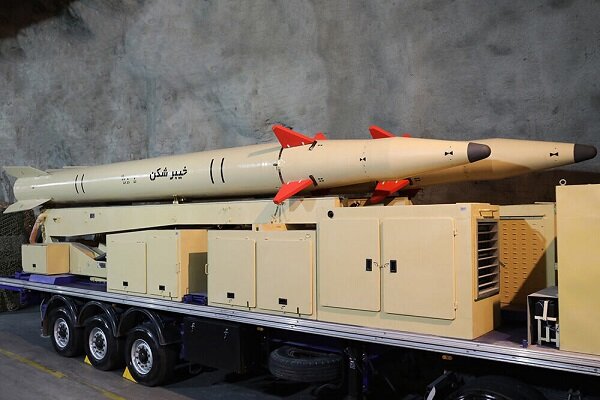 Iran hé lộ tên lửa nhanh gấp 9 lần tốc độ âm thanh, tuyên bố lập vành đai từ Hormuz đến biển Đỏ - Ảnh 1.