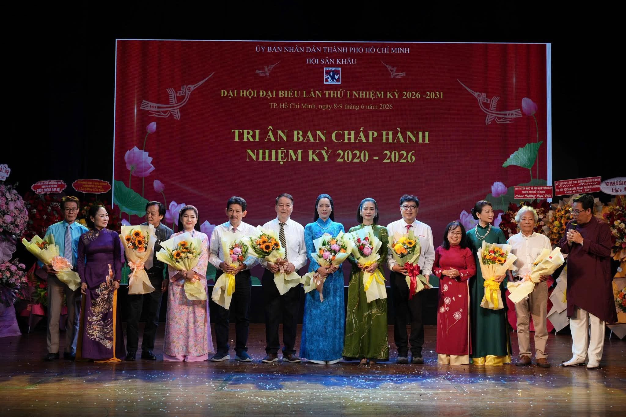 NSND Trịnh Kim Chi giữ cương vị Chủ tịch Hội Sân khấu TP HCM - Ảnh 4.