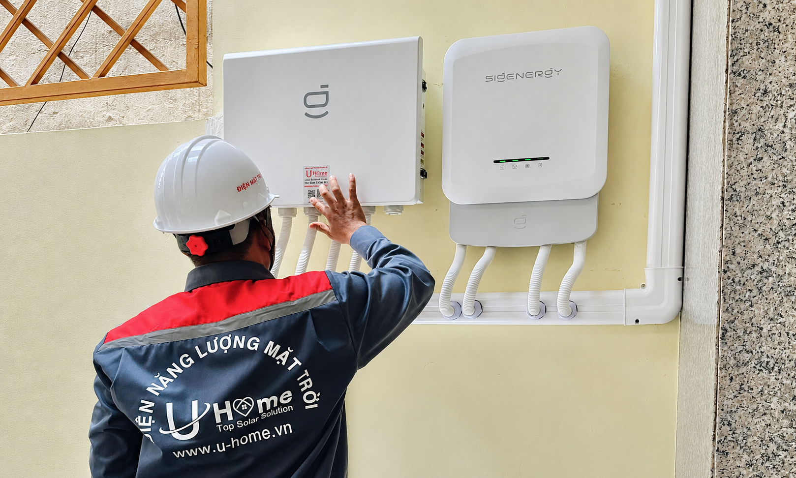 Xu hướng lắp đặt hệ điện mặt trời all - in - one 2026: Tiện lợi và tiết kiệm cho hộ gia đình - Ảnh 1.