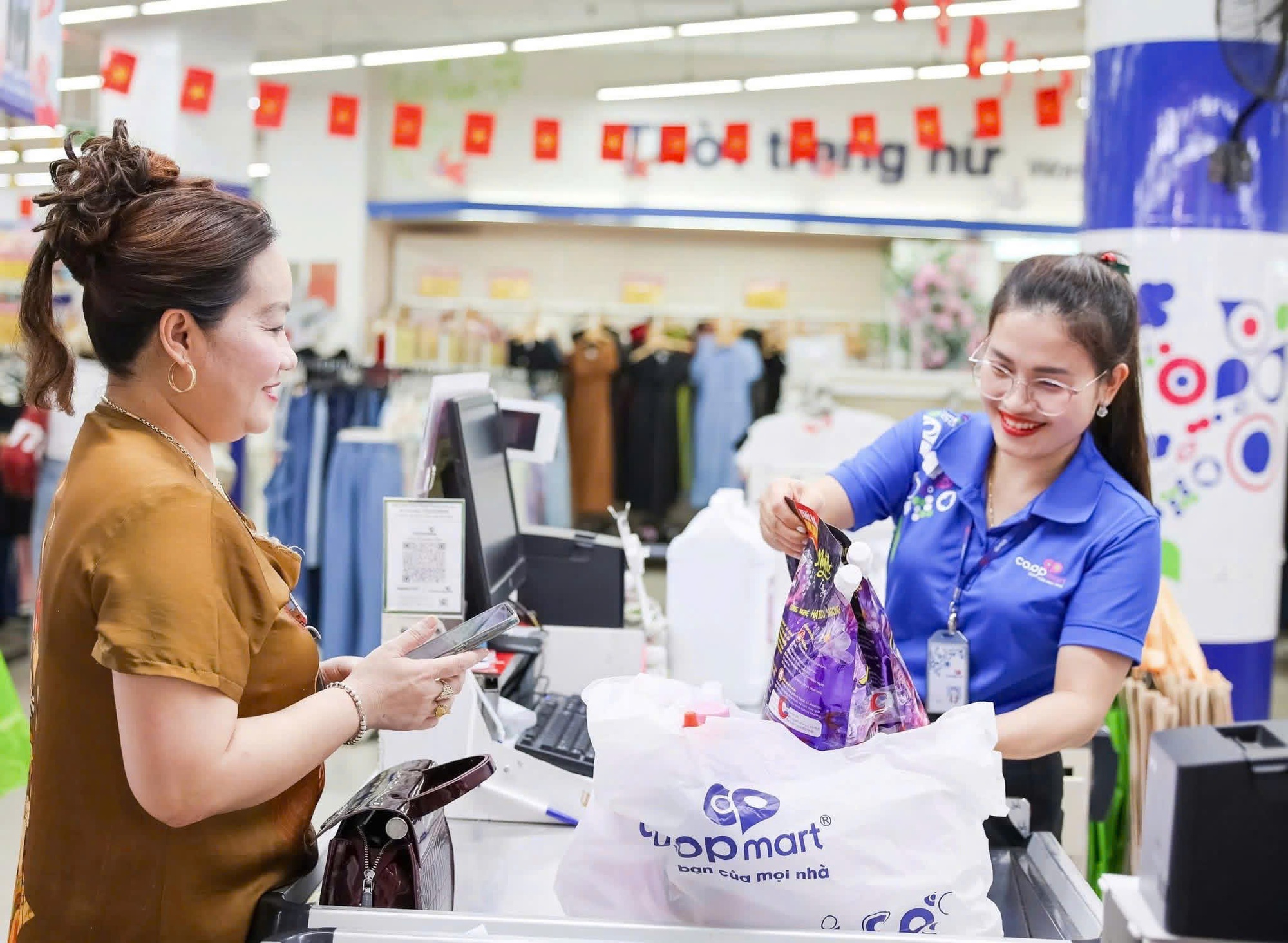 Giải thưởng bán lẻ châu Á khẳng định vị thế Saigon Co.op trong lòng người tiêu dùng Việt - Ảnh 2.