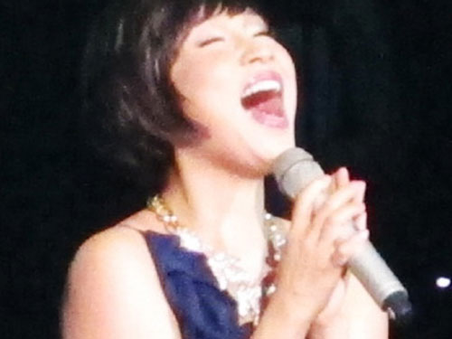 Mỹ Linh bùng nổ