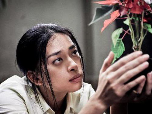 Vào "Ngôi nhà trong hẻm", ngắm Ngô Thanh Vân bị ma ám