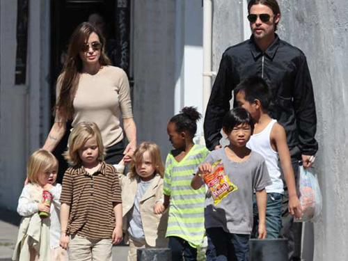 Angelina Jolie muốn các con luôn nhớ quê gốc