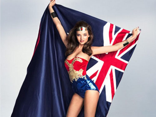 Miranda Kerr hóa siêu nhân gợi cảm