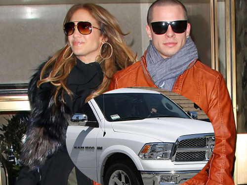Jennifer Lopez tặng xe tải cho “phi công trẻ”