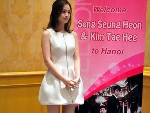Ảnh Kim Tae Hee ở Việt Nam chinh phục khán giả Hàn