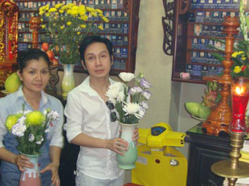 Vũ Luân tưởng niệm cố NS Tuấn Sang