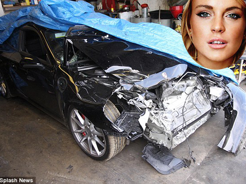 “Gái hư” Lindsay Lohan bị cấm lái xe sau tai nạn