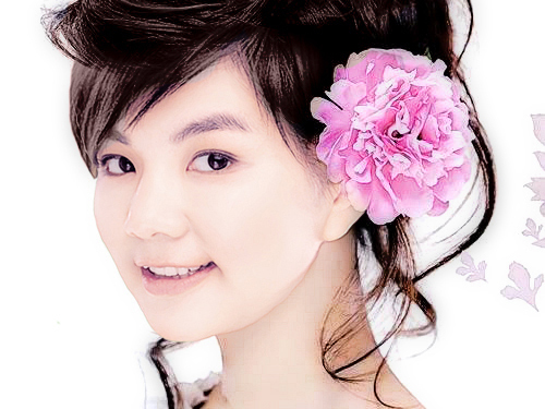 Nữ ca sĩ bị “fan cuồng” đâm bút vào ngực