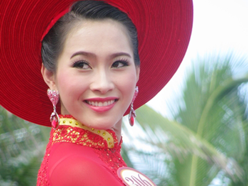 Hoa hậu Việt Nam 2012 Đặng Thu Thảo: Tự vượt lên chính mình