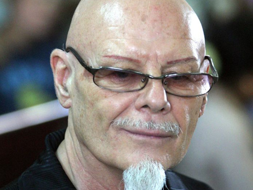 Anh bắt "yêu râu xanh" Gary Glitter từng ngồi tù ở Việt Nam