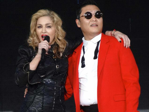 “Chàng béo” Psy nhảy ngựa cuồng nhiệt cùng Madonna