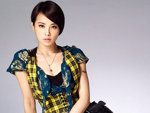 Thái Y Lâm "đánh bại" tình cũ Châu Kiệt Luân