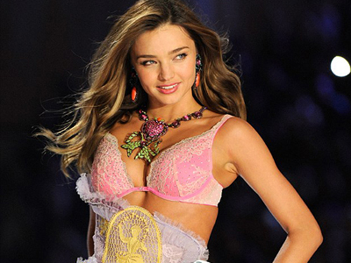 Miranda Kerr bị loại khỏi hàng ngũ “thiên thần” nội y