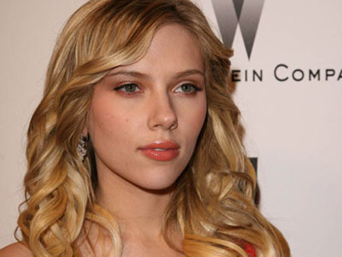 Scarlett Johansson kiện vì bị “xài chùa” tên