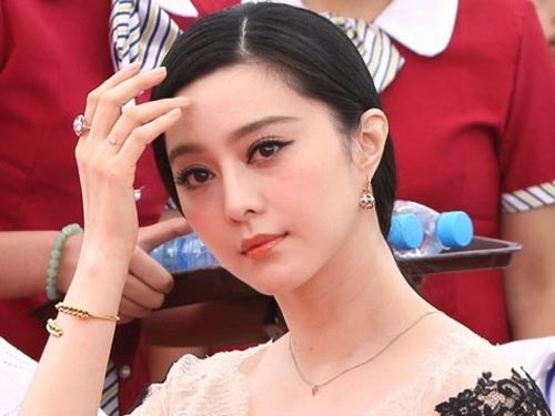Phạm Băng Băng được "nâng như nâng trứng"