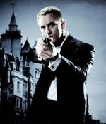 James Bond mới lại thắng lớn