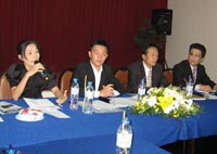 Thanh Bạch, Mỹ Lệ, Thu Minh đòi tạp chí Mốt Việt Nam xin lỗi