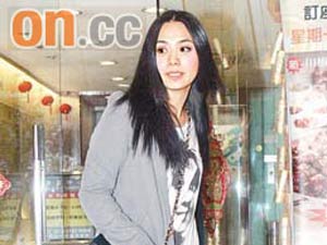 Thái Trác Nghiên không dự sinh nhật Chung Hân Đồng