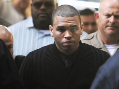 Chris Brown phủ nhận mọi tội lỗi