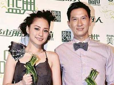 Chung Hân Đồng nhận giải thưởng đầu tiên sau scandal