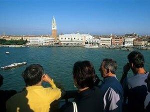 Venice đắt đỏ, cư dân bỏ đi